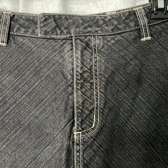 Clere Black Denim Pencil Skirt with Back Slit - size 2 - Picture 3 of 9